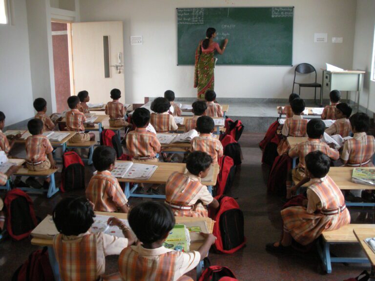 آزار جنسیتی در مدارس هند و لزوم بحث پیرامون آن/برگردان: سیمین فروهر  