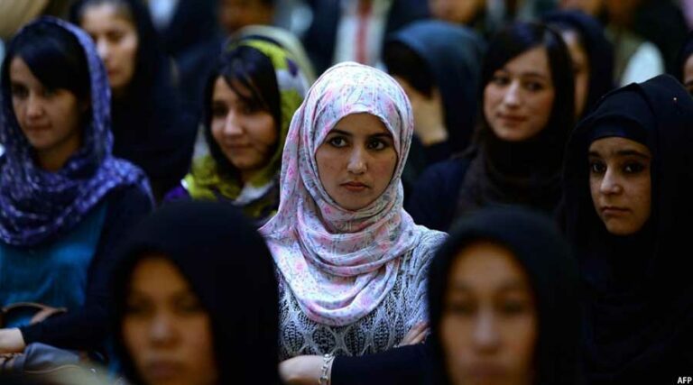 زنان افغان بین مارکسیسم و بنیادگرایی اسلامی/ پروین علی مجروح