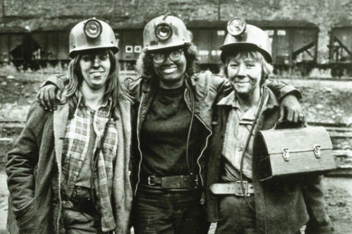 زنان معدنچی